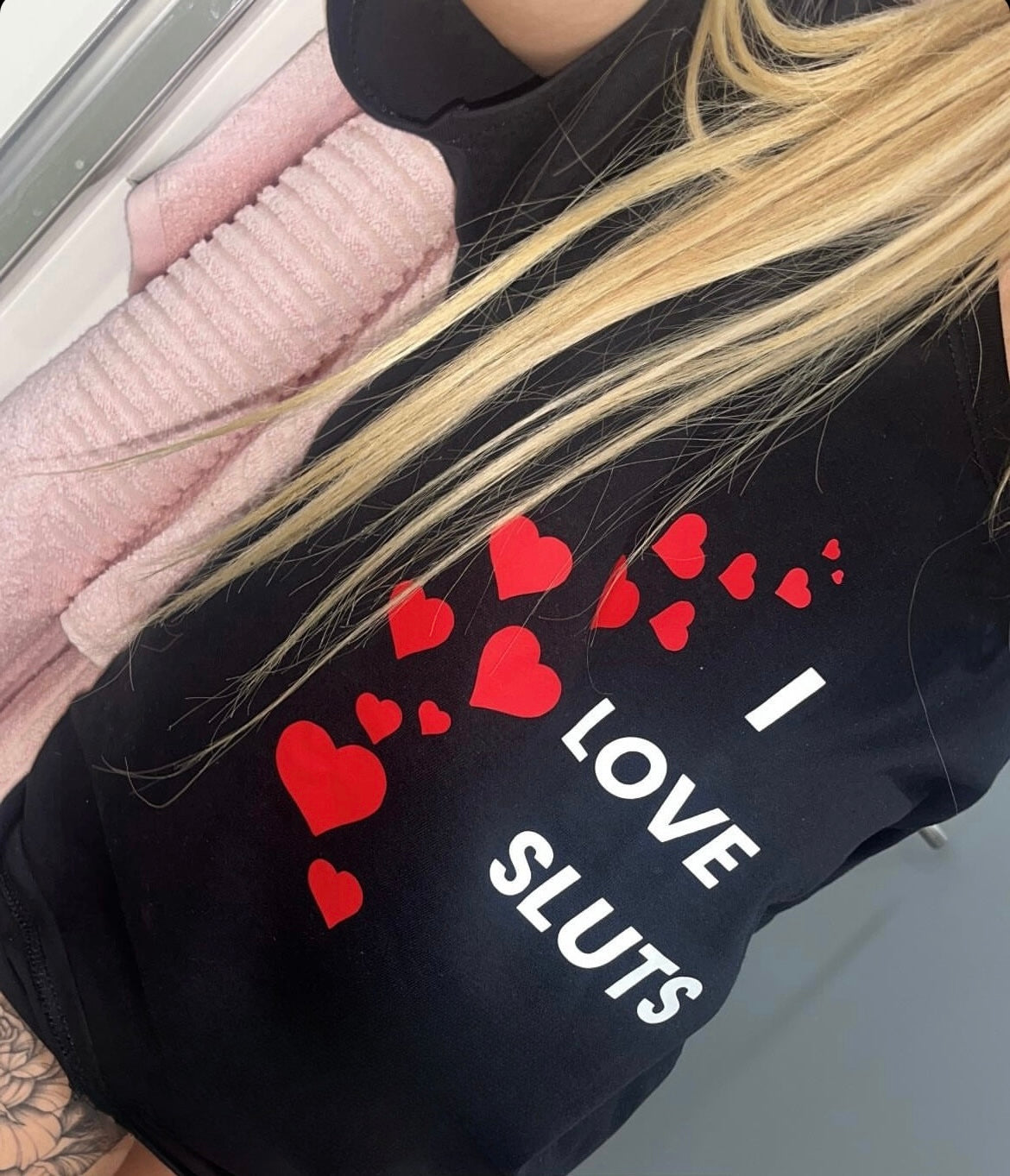 I LOVE SLUTS T-SHIRT